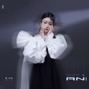 女人扒口尿给男人摸
